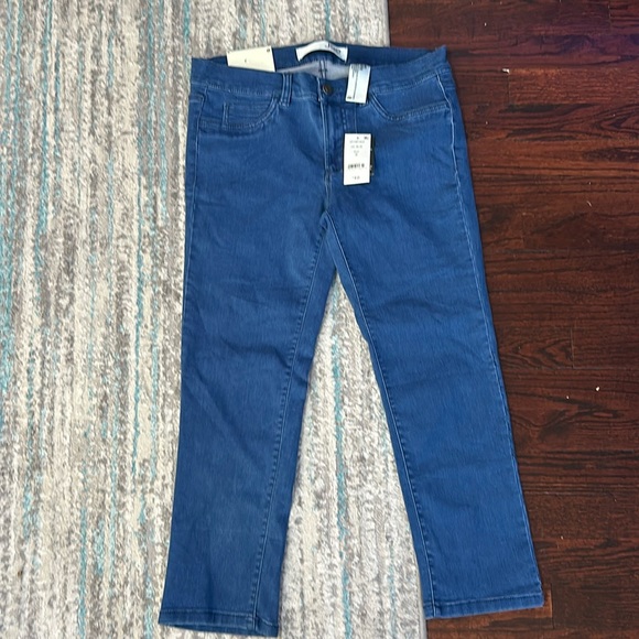 Joe Fresh Blue Jeans - Picture 1 of 4